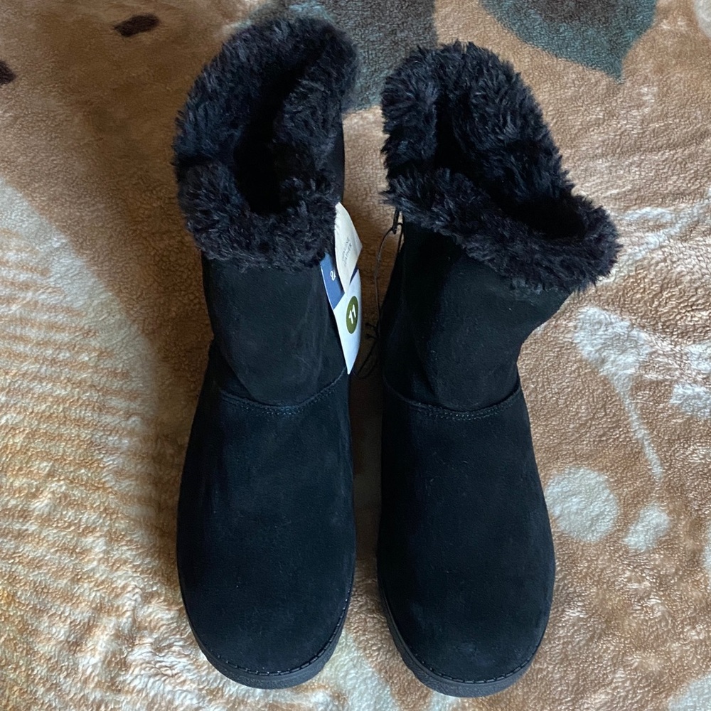 Black Fur-Lined Women's Boots